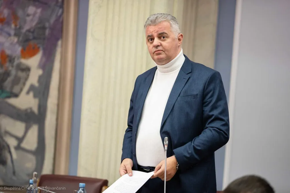 Бојовић: Потоња је ура да се дозовете Ураши