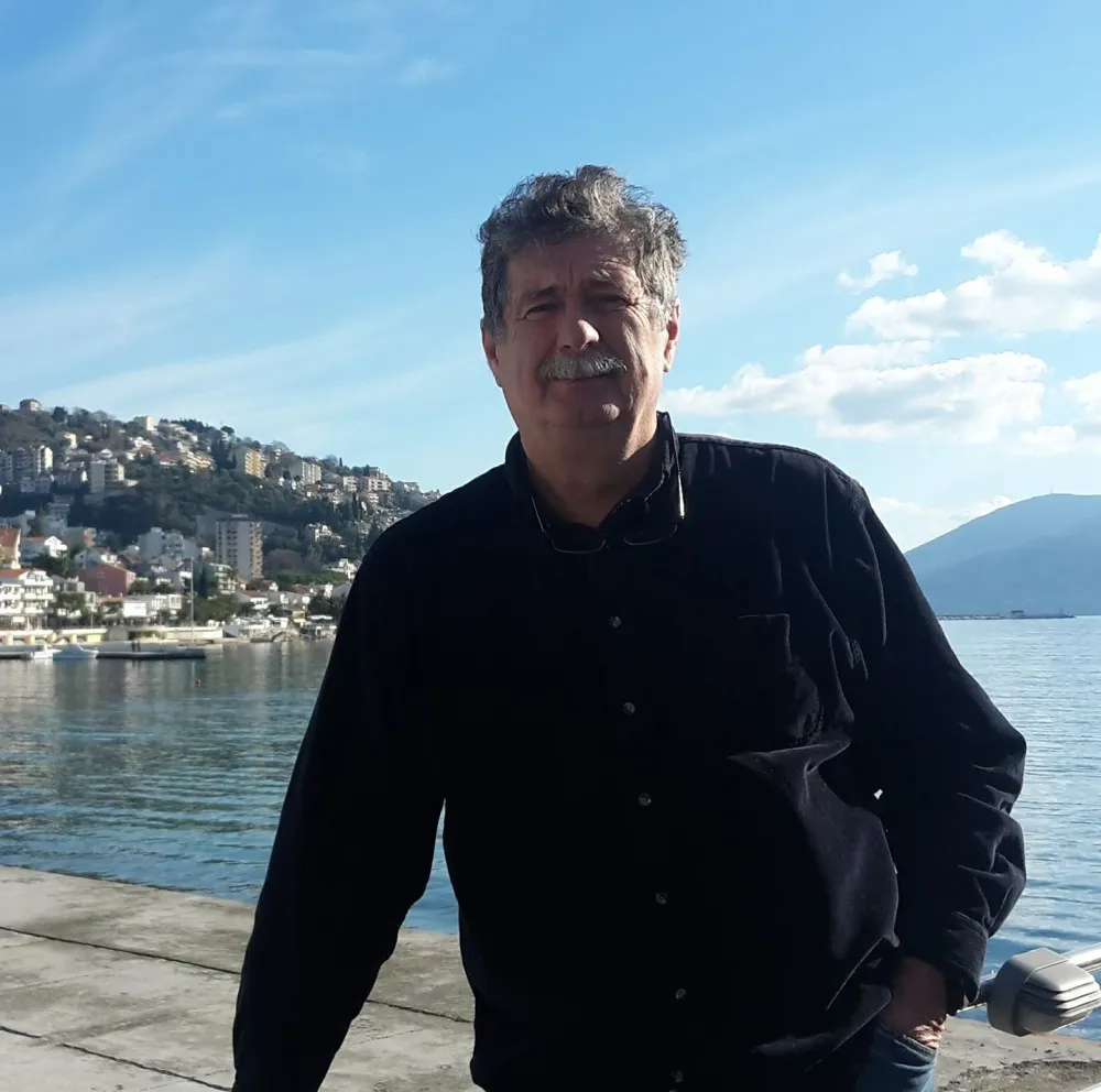 Ђаковић о случају Болнице Мељине: Рјешење да се уз Другу фазу Инстиута догради објекат