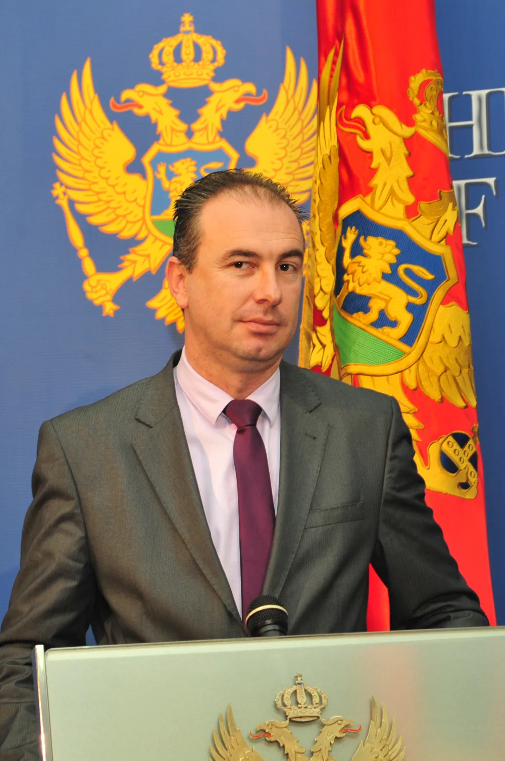 Ђека: Мањинска влада би била и техничка