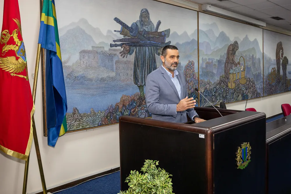Бирам Бар:  Проблеме рјешавамо са грађанима