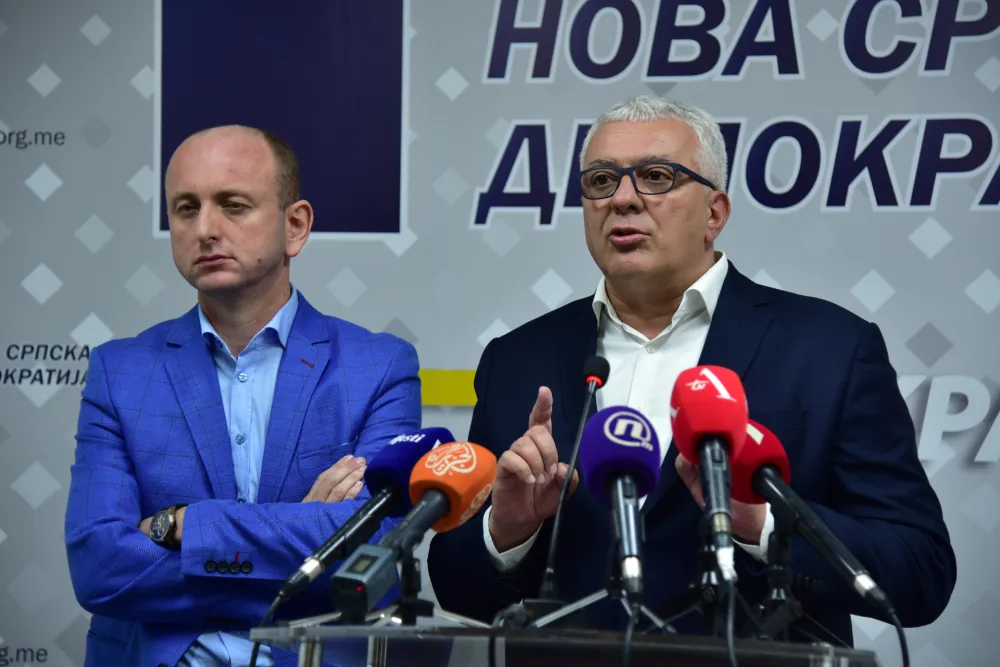 ДФ Абазовићу: Рјешење тражити унутар парламентарне већине, не смије бити сарадње са ДПС