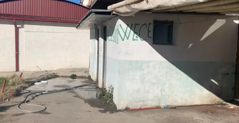 (ВИДЕО) Хигијена Камионске пијаце испод минимума