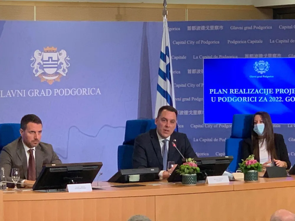 Вуковић са замјеницима представио пројекте за ову годину