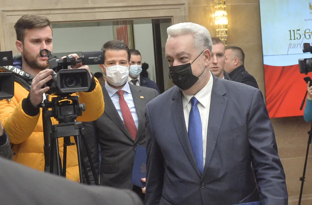 skupstina Crne Gore, predlog skupstini za razresenje Dritana Abazovica, predrog za razresenje potpredsjednika vlade, Zdravko Krivokapic