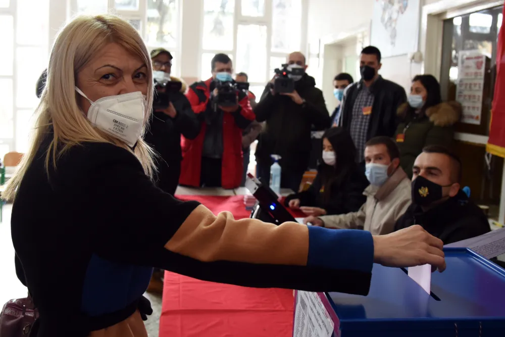 izbori u niksicu,sanja damjanovic glasa