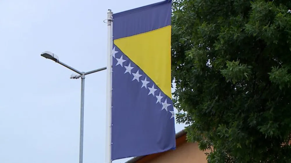 Вербални окршај Џаферовића и Додика