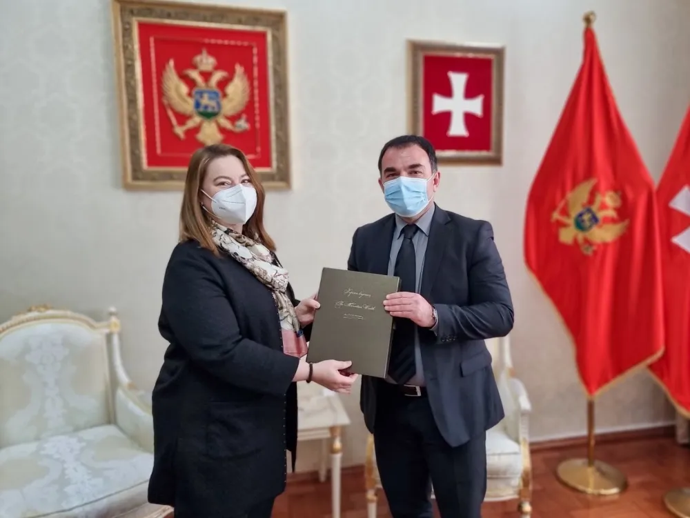  Џуди Рајзинг Рајнке и Никола Ђурашковић