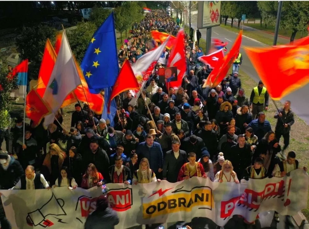 СА ПРОТЕСТА