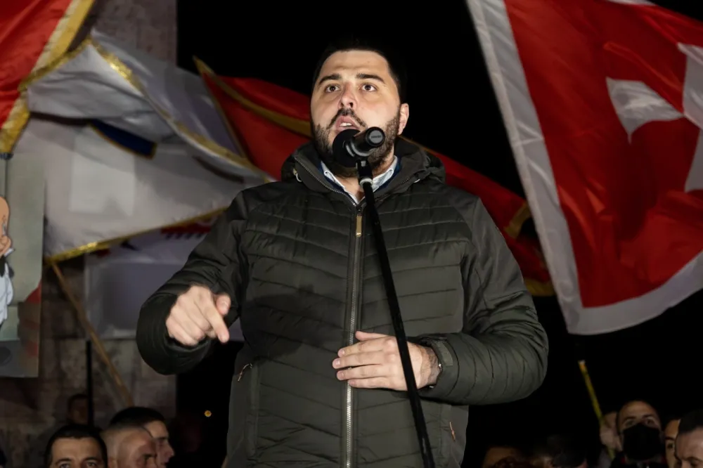 Foto: Demokrate, tviter