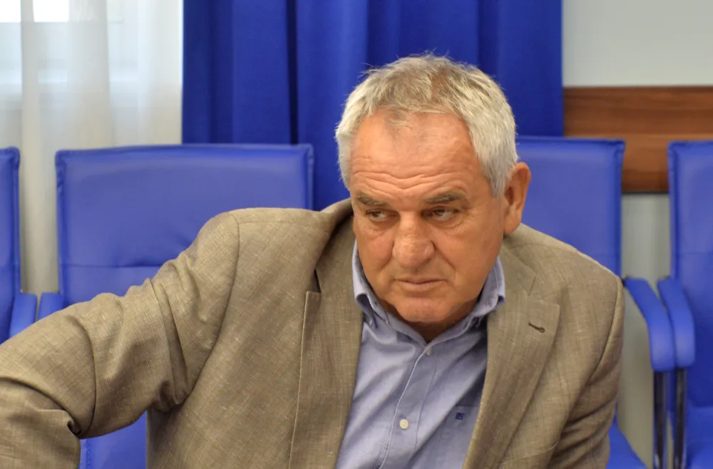 Kontrolno saslusanje ministra Ratka Mitrovica, Ratko Mitrovic, ministar ekologije prostornog planiranja i urbanizma