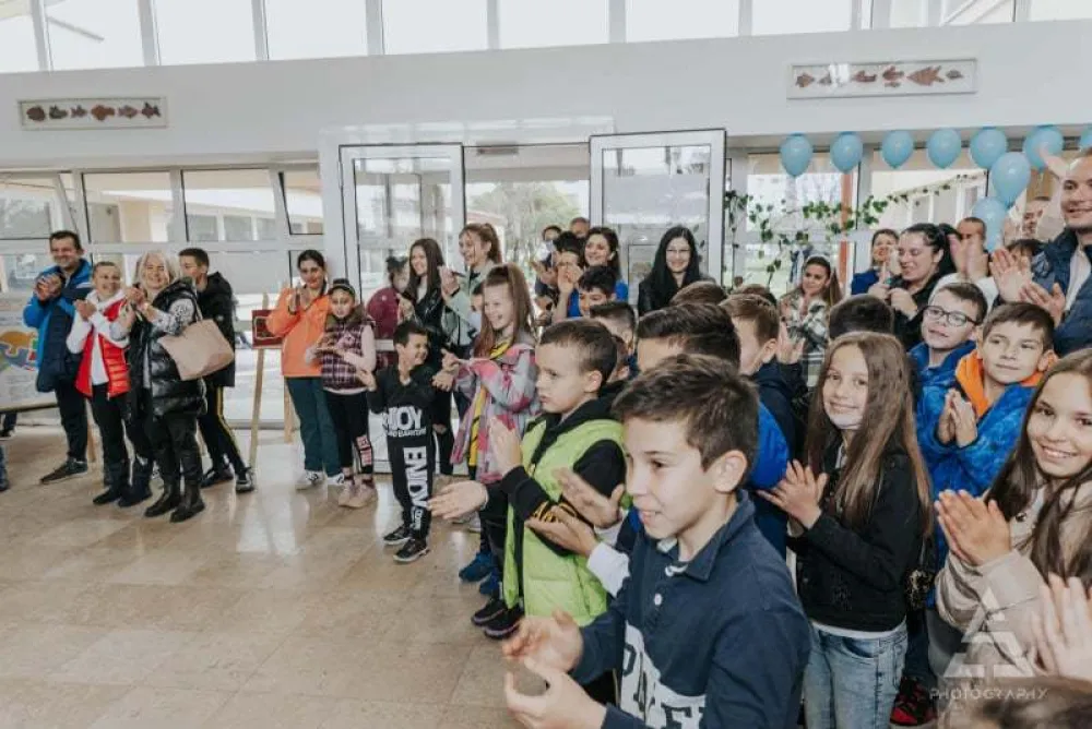 У Ресурсном центру "1. јун" органозована изложба радова