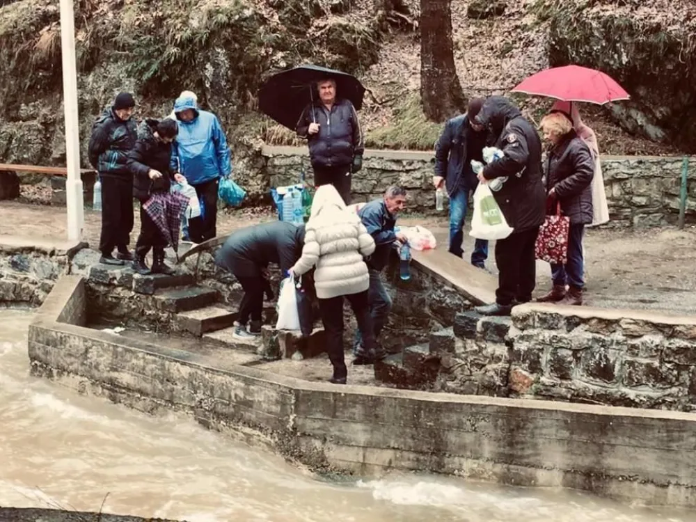 Гужва на изворишту Воденице 