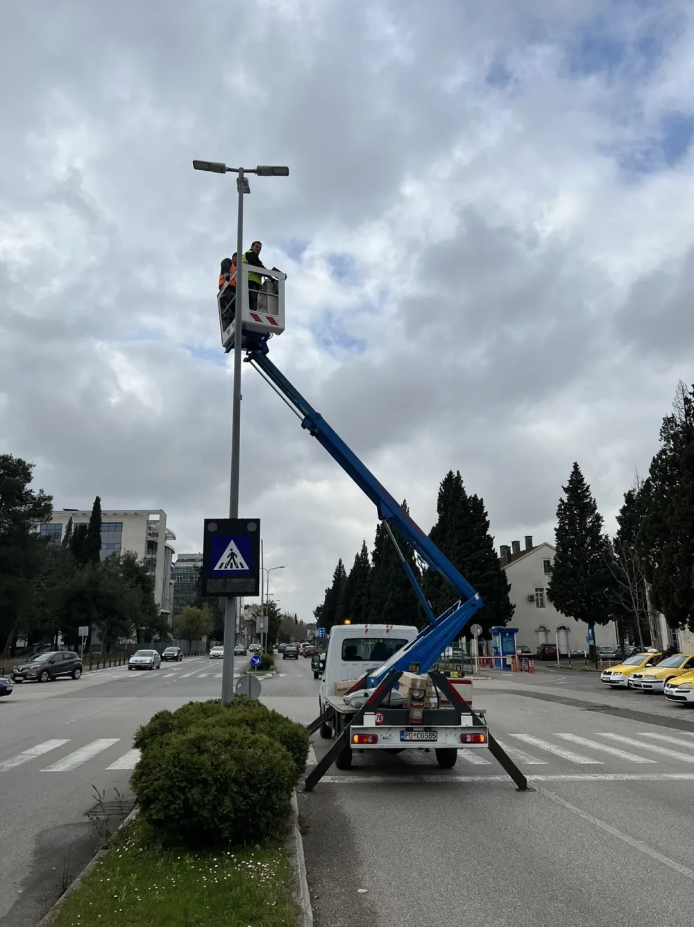 Нова расвјета у Улици Вака Ђуровића