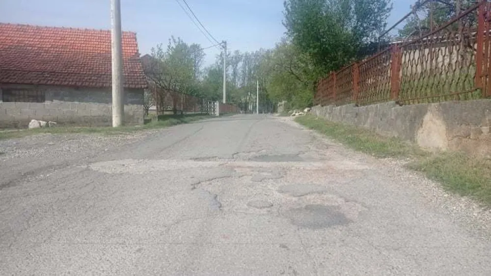 Мјештанима Новог Села приоритети асфалт и улична расвјета