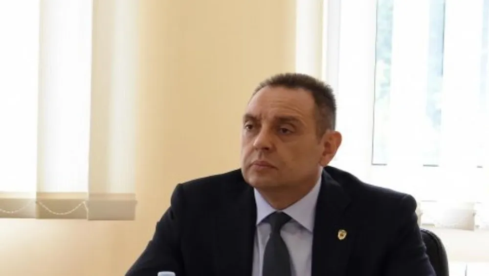 Александар Вулин