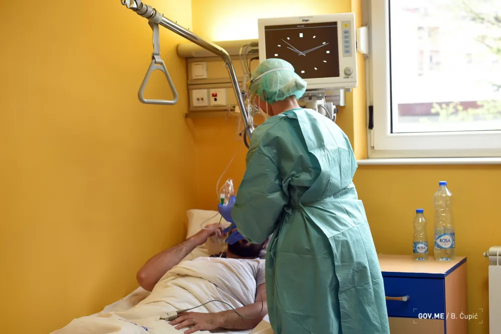 Заражени пацијент на одјељењу у Никшићу