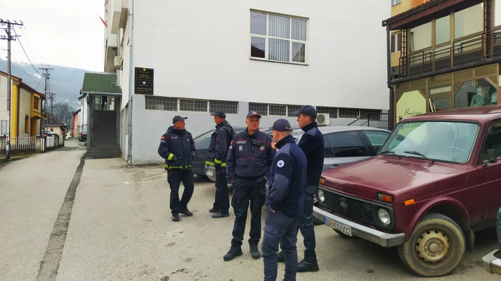 Првостепена пресуда због напада на полицајце: Бјелопољцу рад од 360 сати у јавном интересу