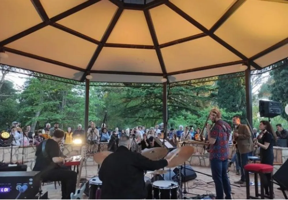 Група "Kuhinjazz" на ЈАМ-у: Парк у ритму џез музике