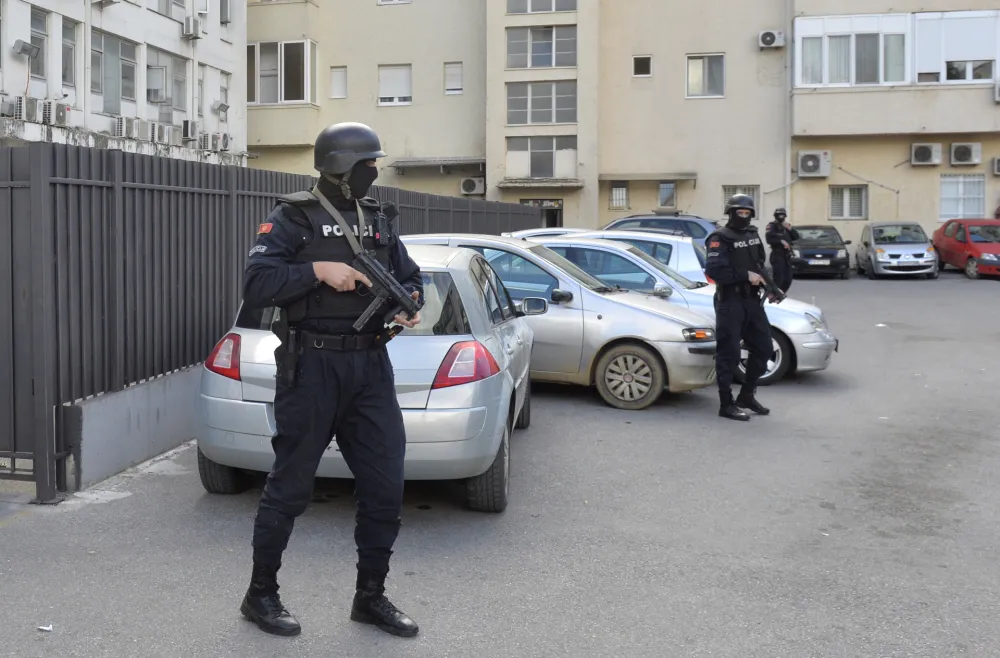 Posebna jedinica policije, Interventna jedinica policije, Specijalne jedinice policije, Policija, pokrivalice policija