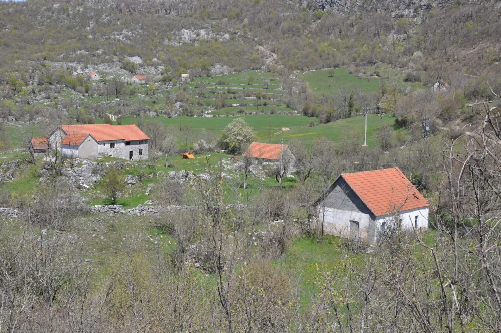 Село Дуга