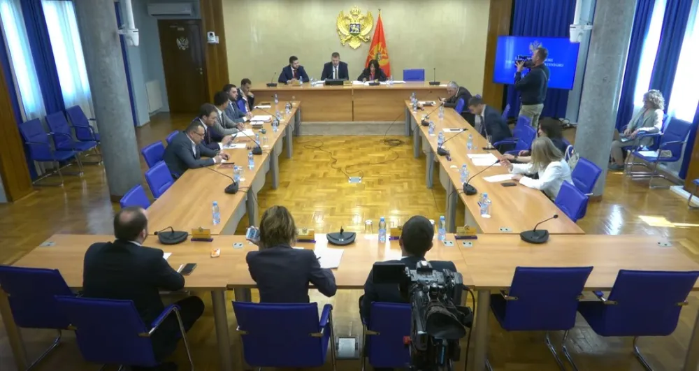 Са сједнице одбора