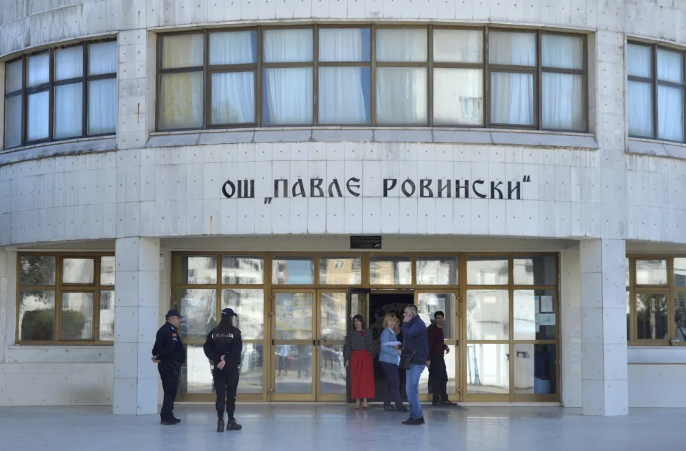 Dojava o bombama u skolama, osnovna skola Pavle Rovinjski, bomba u skolama