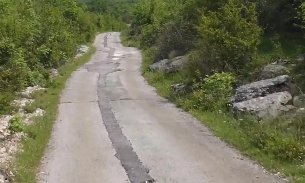 Дио Љешанске нахије никако да дочека водовод: Кишница из бистијерни злата вриједна у Брежинама