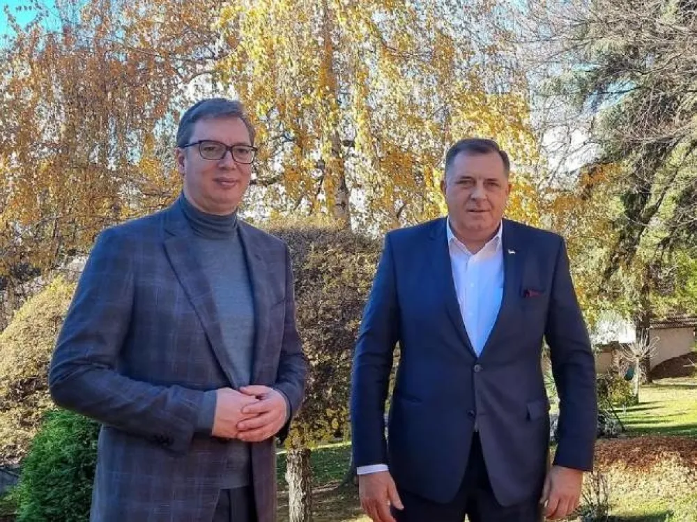 Вучић и Додик
