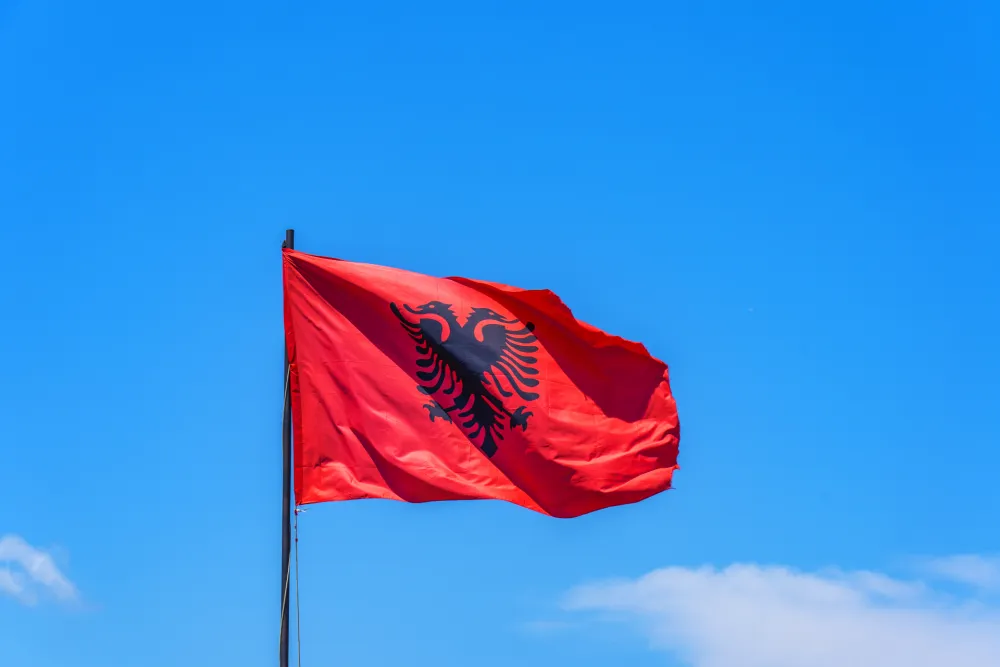 Застава Албаније