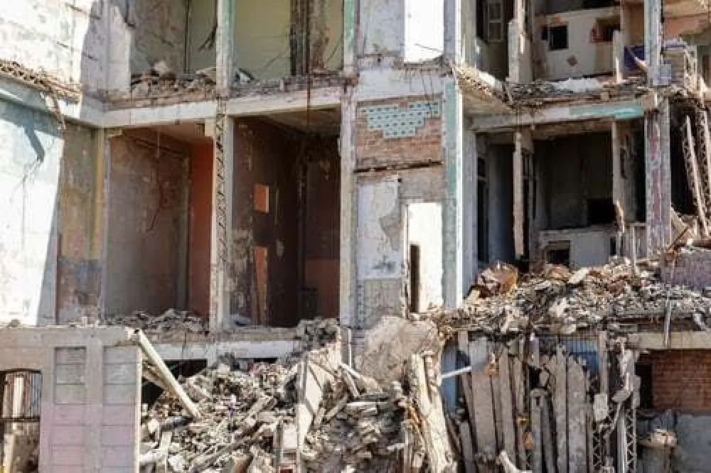 УРУШАВАЊЕ ЗГРАДЕ, ИЛУСТРАЦИЈА