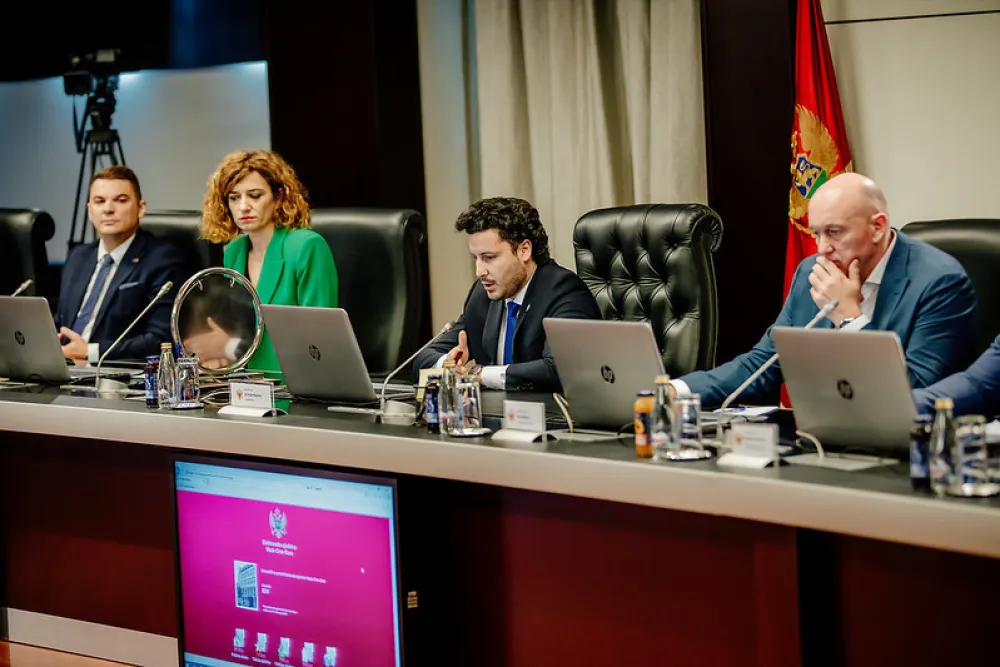 vlada, sjednica, dritan abazovic, jovana marovic, boris maric, premijer, ministri, clanovi vlade