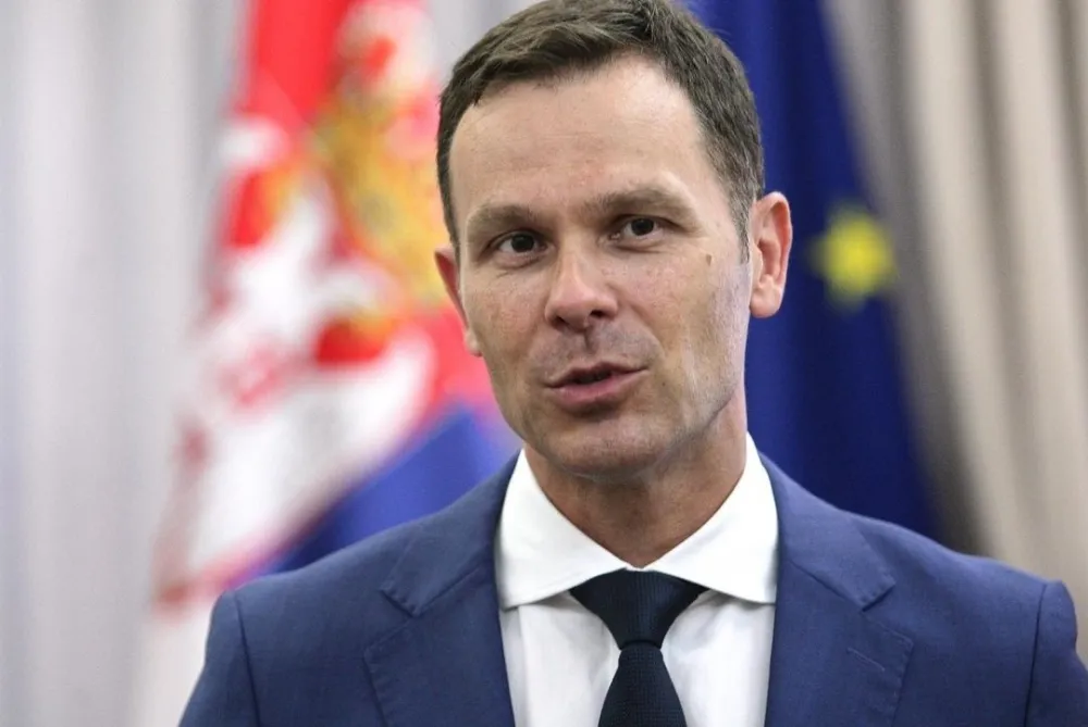 Синиша Мали