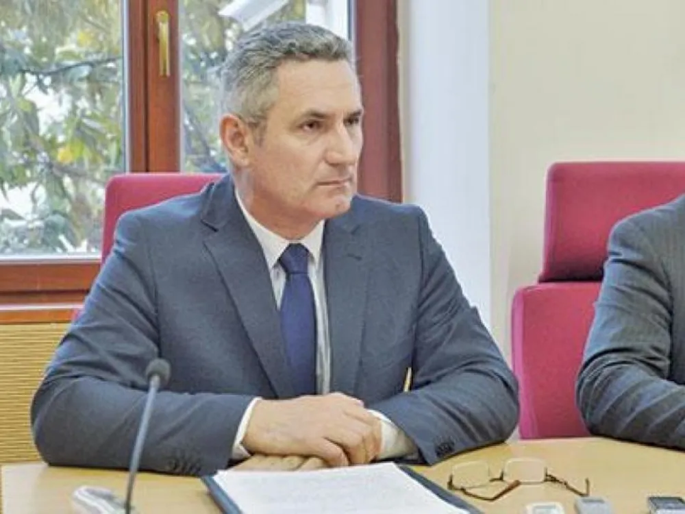 Изборна комисија Главног града затражила од министра просвјете: Директори да дозволе комисији да обиђe школе