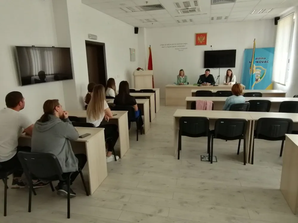 СО Мојковац стипендира најбоље студенте
