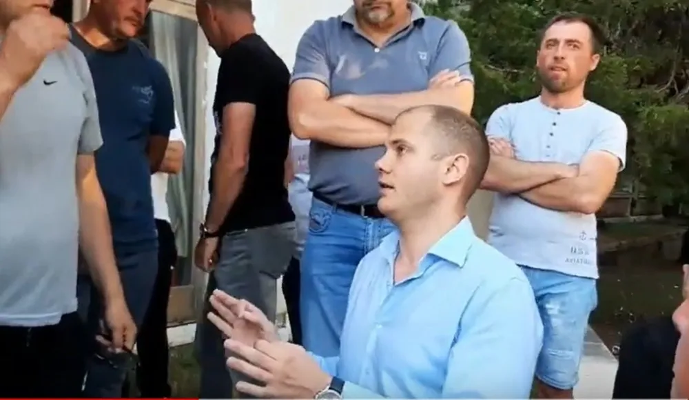 Максим Вучинић са радницима