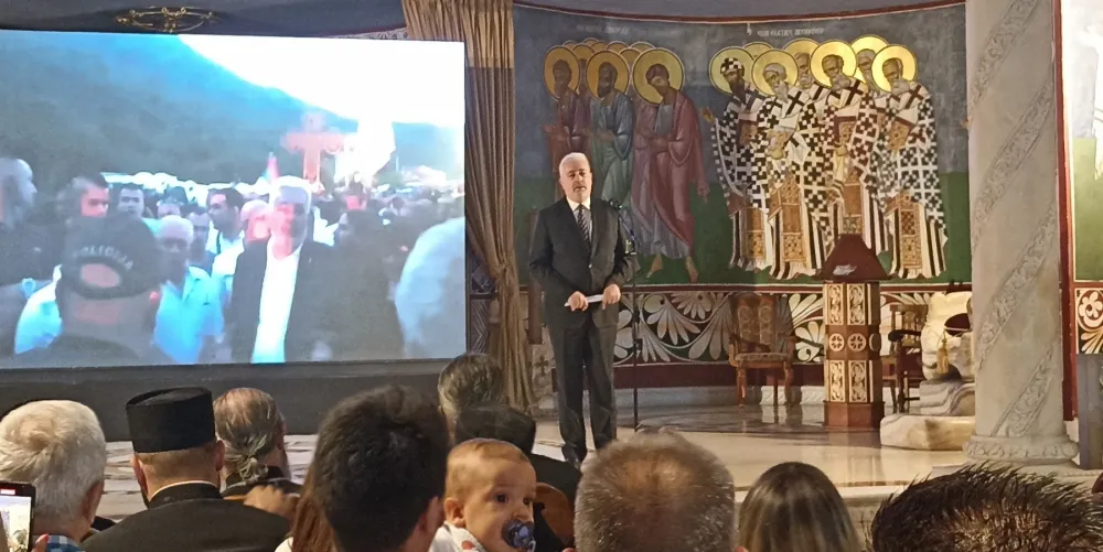 Кривокапић промовисао роман у крипти Храма