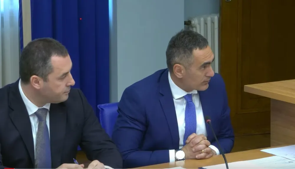 Драгослав Шћекић и Александар Дамјановић одговараће на питања