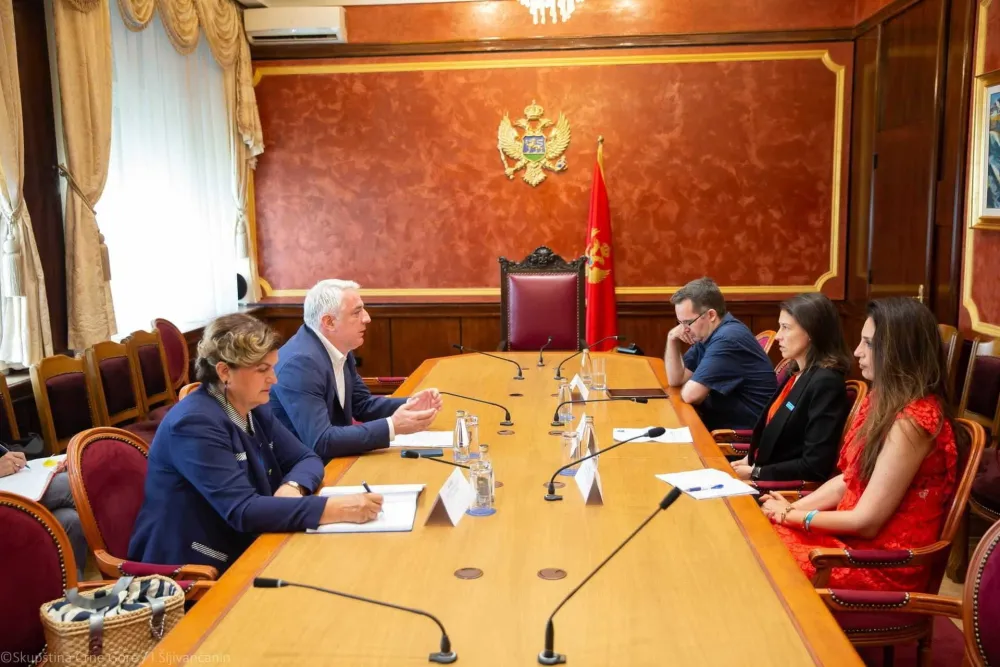 Са састанка