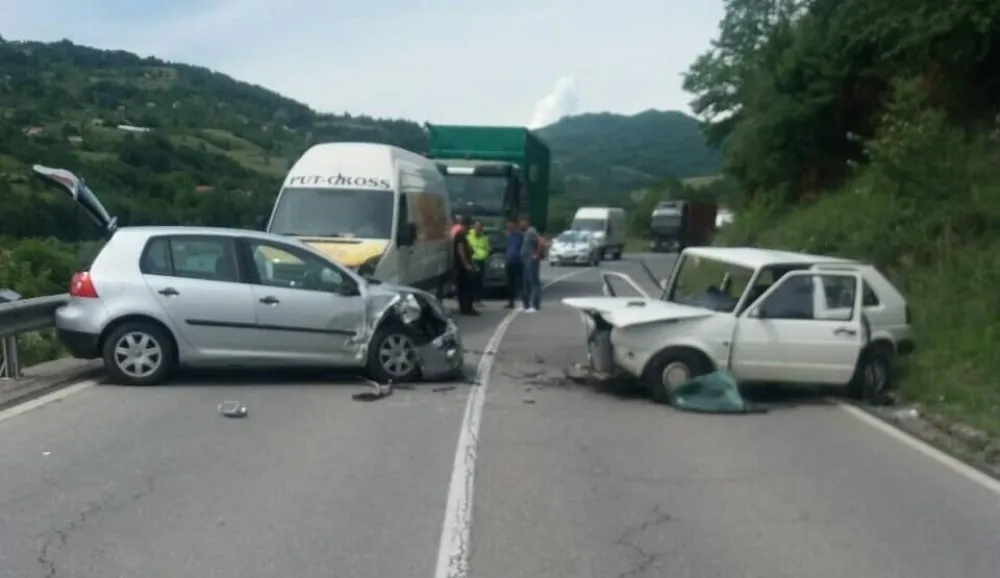 У судару повријеђене четири особе