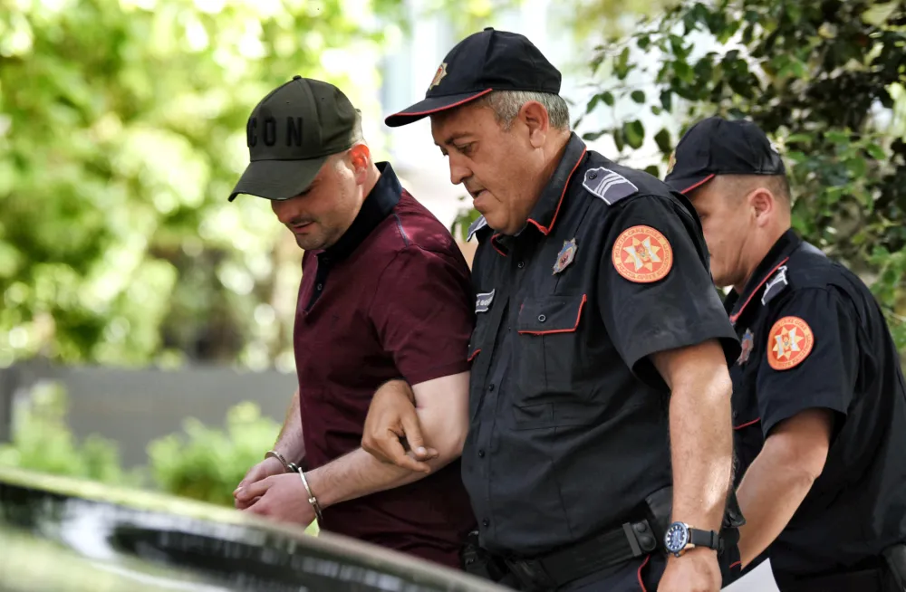 Privodjenje Milosa Medenice u visi sud, Milos Medenica