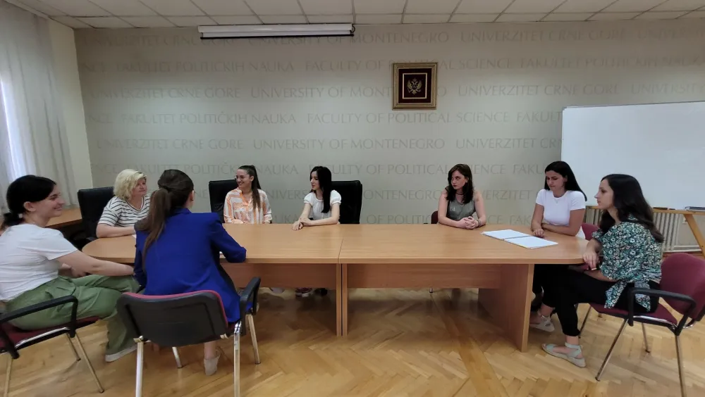 Студентски предани рад на припреми текстова за Студентски корак