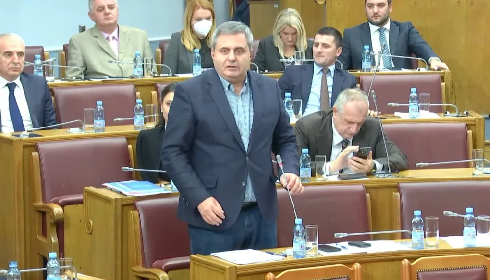 Славен Радуновић