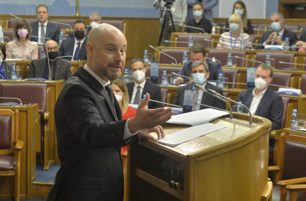 Skupstina gradjana Becic sa Vladimirom Bilcikom, Vladimir Bilcik