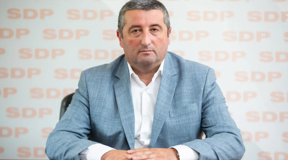 Адис Балота