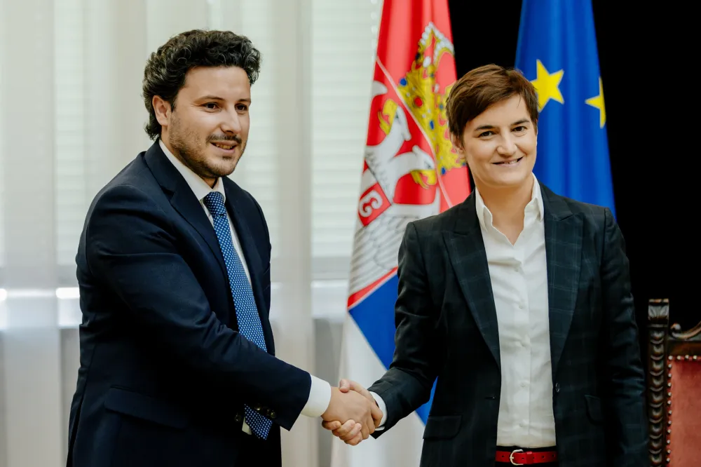 Dritan Abazović - doček u Beogardu (Vlada CG)