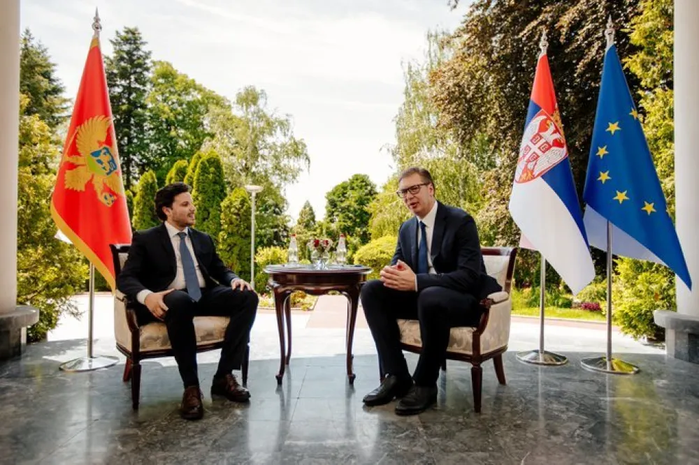 Abazović i Vučić (FOTO: Tviter)