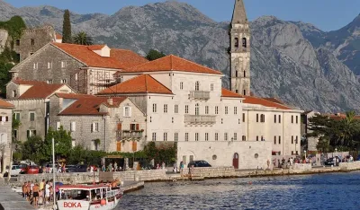 MZ Perast rje&scaron;ava probleme: Penzionere i stariјe voziće džabe do Risna