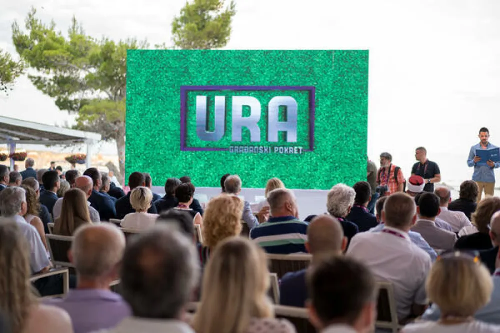 FOTO: URA