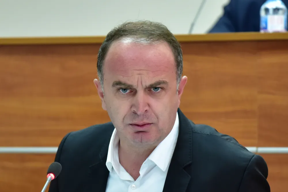 Nik Djeljosaj