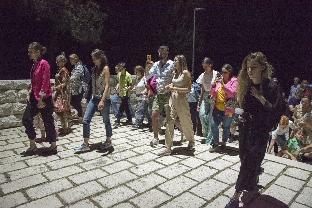 Slobodarsko pulsiranje koјe uјedinjuјe generaciјe